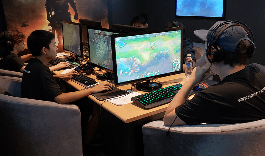 How Many People Play League of Legends (August 2025)